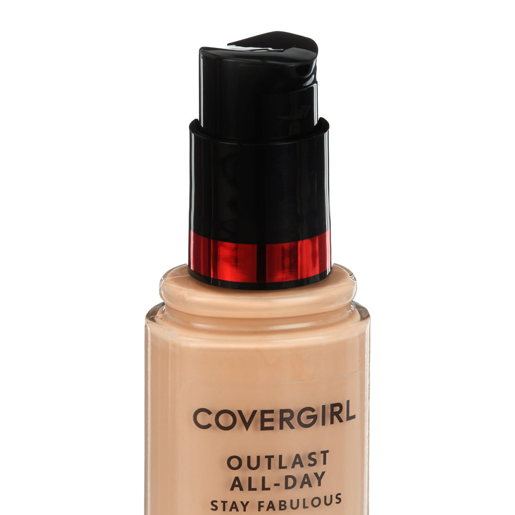 COVERGIRL Outlast Stay Fabulous 3-in-1 Foundation, 820 Creamy Natural, 1 Fl Oz